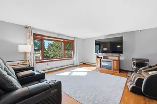 2 Apple Tree Dr, Millbury, MA 01527 - Photo 9