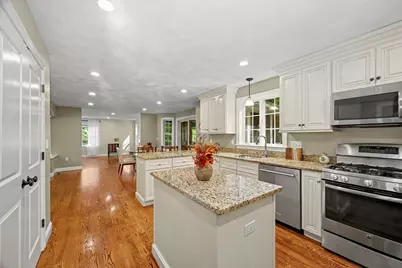 44 Ashwood Ave, Wilmington, MA 01887 - Photo 3