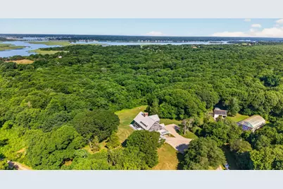 1069 Horseneck Rd, Westport, MA 02790 - Photo 3