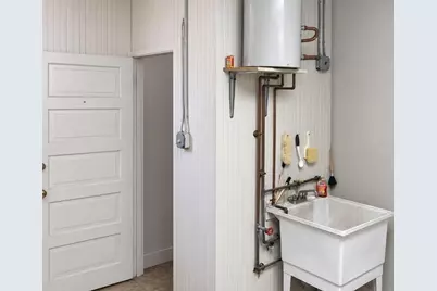 358 Court Street, New Bedford, MA 02740 - Photo 9