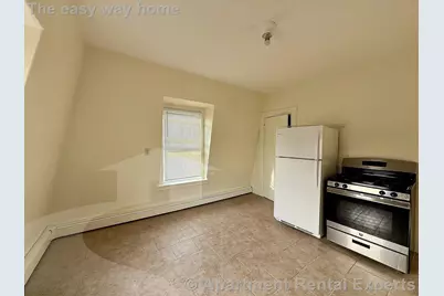 12 Tufts St #3, Cambridge, MA 02139 - Photo 3
