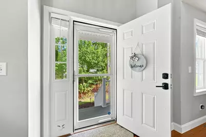 60 Avery St, New Bedford, MA 02745 - Photo 9