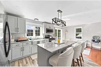 60 Avery St, New Bedford, MA 02745 - Photo 17