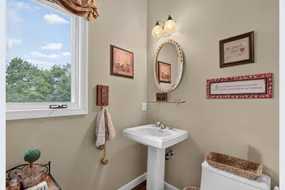 196 High Meadow Dr, West Springfield, MA 01089 - Photo 25