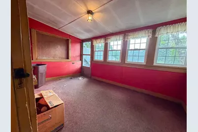 1386 Pleasant St, Athol, MA 01331 - Photo 15