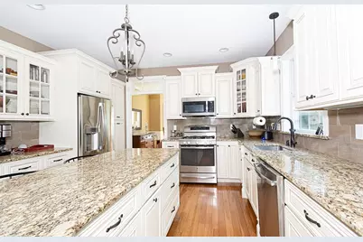32 Sewall St, Shrewsbury, MA 01545 - Photo 7
