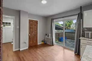 13 Cook St, Holyoke, MA 01040 - Photo 11