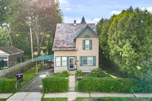 13 Cook St, Holyoke, MA 01040 - Photo 3