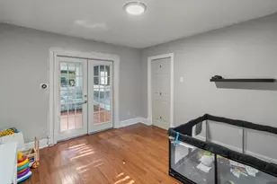 13 Cook St, Holyoke, MA 01040 - Photo 25