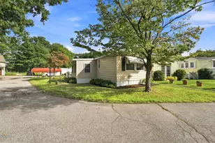 18 Taunton St, Plainville, MA 02762 - Photo 1