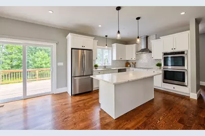 201 Cypress Dr, Brockton, MA 02301 - Photo 7