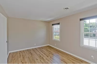 40 Yorktown Dr #D, Springfield, MA 01108 - Photo 9