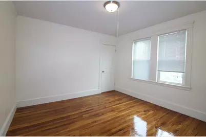 24 Edgecliff Rd #24, Watertown, MA 02472 - Photo 9