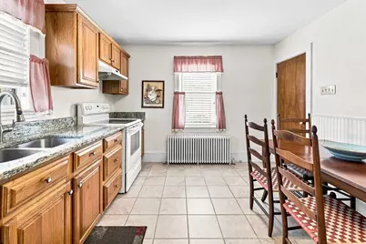 5 Brewster St, New Bedford, MA 02745 - Photo 11