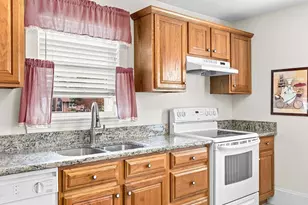 5 Brewster St, New Bedford, MA 02745 - Photo 9