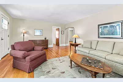 5 Brewster St, New Bedford, MA 02745 - Photo 7