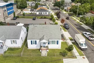 5 Brewster St, New Bedford, MA 02745 - Photo 31