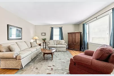 5 Brewster St, New Bedford, MA 02745 - Photo 5