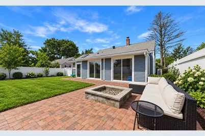 38 Little Neck Ave, Swansea, MA 02777 - Photo 7