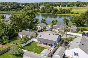 38 Little Neck Ave, Swansea, MA 02777 - Photo 3