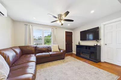 38 Little Neck Ave, Swansea, MA 02777 - Photo 11