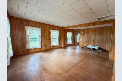 1386 Pleasant St, Athol, MA 01331 - Photo 17