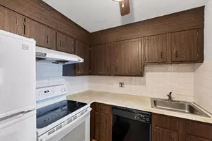 100 Grandview Ave, Quincy, MA 02170 - Photo 13