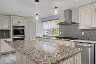 270 Moreland St, Worcester, MA 01609 - Photo 7
