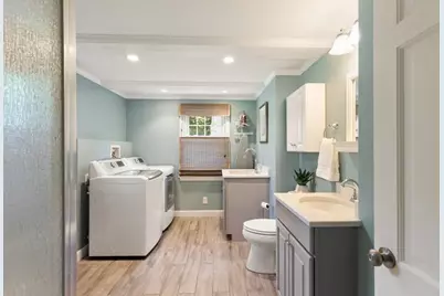 24 Edgemere Rd, Lynnfield, MA 01940 - Photo 31