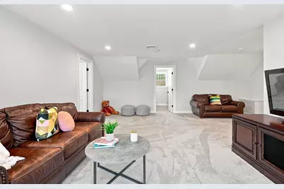 55 Rockwood Ln, Needham, MA 02492 - Photo 29