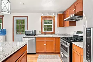 30 Parsons Hill Dr, Worcester, MA 01603 - Photo 7