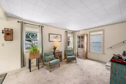 32 Crescent Ave, Beverly, MA 01915 - Photo 5