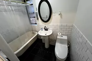 31 Queensberry St, Boston, MA 02215 - Photo 17