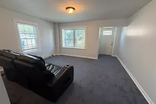 25 Winthrop St, Fitchburg, MA 01420 - Photo 5