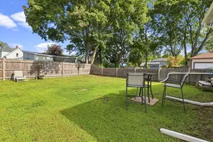 12 Waverly St, Taunton, MA 02780 - Photo 23