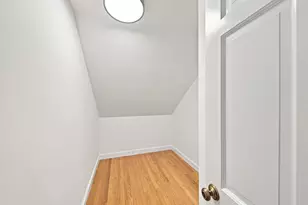 23 Bradford St, North Andover, MA 01845 - Photo 27