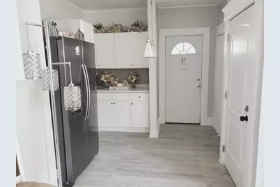 25 Kimberly Ave, Springfield, MA 01108 - Photo 5