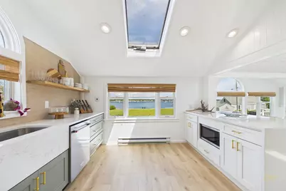 16 Shoreview Ave, Mattapoisett, MA 02739 - Photo 13