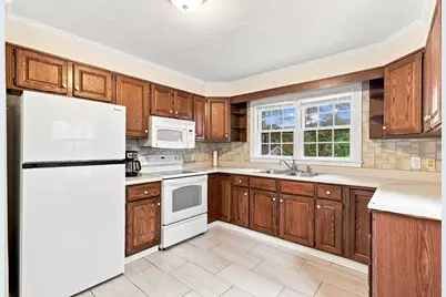 37 Highland Avenue, Leominster, MA 01453 - Photo 9