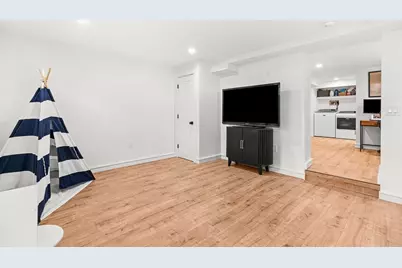57 Glendale Ave, Melrose, MA 02176 - Photo 33