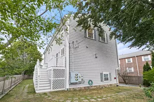 37 Pond St, Waltham, MA 02451 - Photo 19