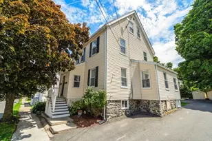 9 Tappan St, Melrose, MA 02176 - Photo 1
