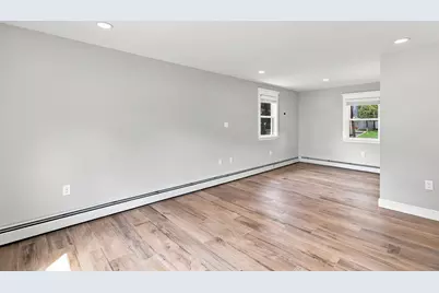4 Groveland Road, Melrose, MA 02176 - Photo 15