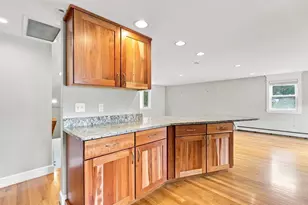 4 Groveland Rd, Melrose, MA 02176 - Photo 5