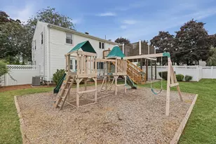 4 Groveland Rd, Melrose, MA 02176 - Photo 35