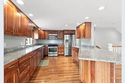 4 Groveland Road, Melrose, MA 02176 - Photo 3