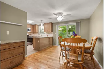 32 Frederick #3, Dracut, MA 01826 - Photo 5