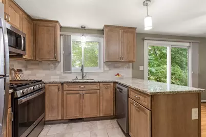32 Frederick #3, Dracut, MA 01826 - Photo 9