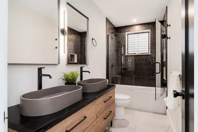 272 E Eagle #1, Boston, MA 02128 - Photo 31