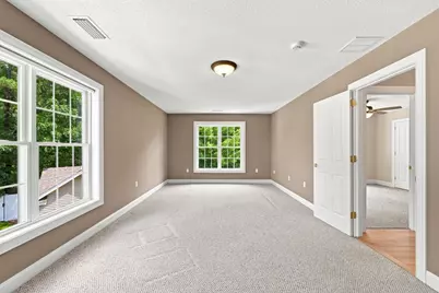 33 Caddyshack Dr, Chicopee, MA 01020 - Photo 33